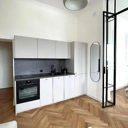 Old Town Residence , Wi-Fi , 2-Beds , Aesthetics - By Hik Apartments Warschau Exterior foto